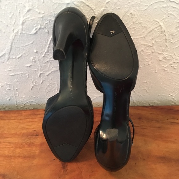 Bandolino Black Cutout Heels - Picture 8 of 8